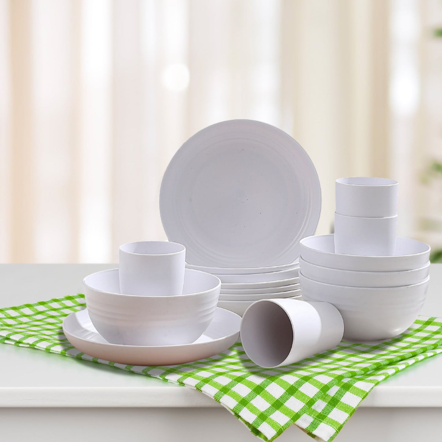 16 Piece Kitchen Dinnerware Set -  Dinner Plates, Dessert Plate, Cereal Bowls, Cups